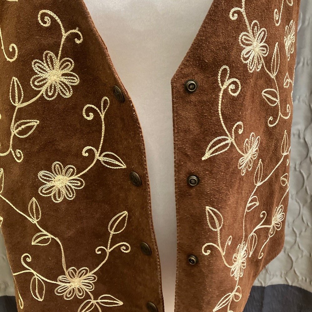 Vintage Brown Leather Vest - Picture 2 of 5
